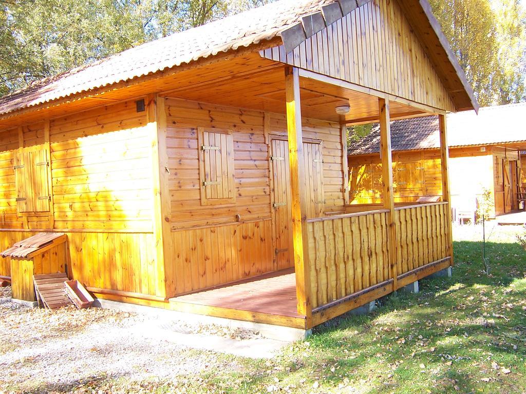 Camping La Motte Flottante Ла-Фрессинуз Экстерьер фото